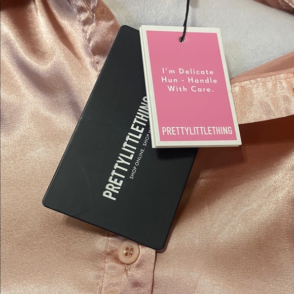 NWT Pretty Little Thing Rose Gold Satin Blouse - Picture 5 of 5